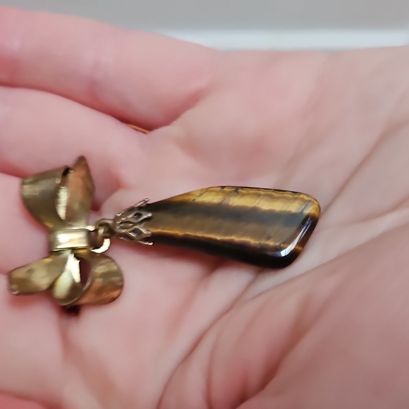 Gold Bow Pendant with Tiger's Eye Charm - Picture 7 of 7